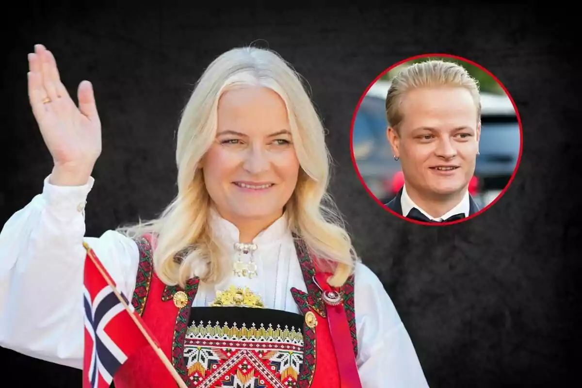 Mette-Marit amb vestit tradicional noruec saluda mentre sosté una bandera de Noruega, amb la imatge de Marius Borg en un cercle vermell a la cantonada superior dreta.