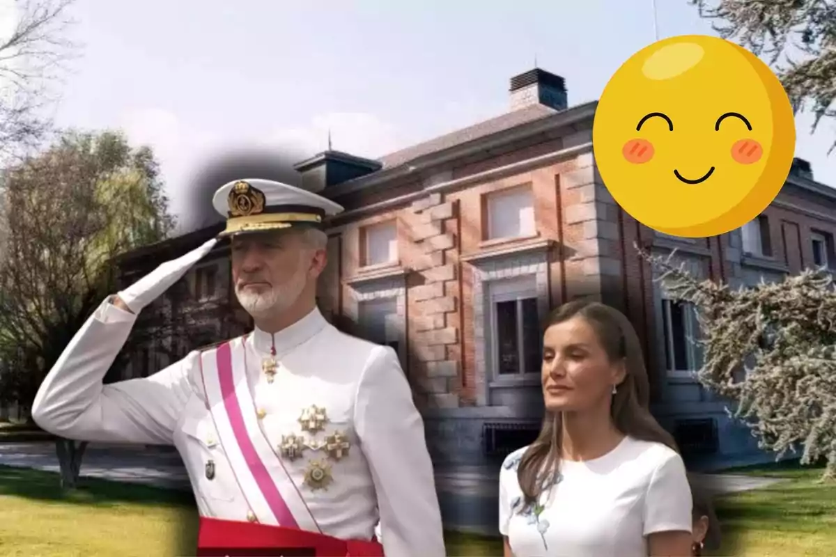 Muntatge amb el Palau de la Zarzuela de fons, els reis Felip i Letícia en el Dia de les Forces Armades, i un emoji somrient gran a la cantonada superior dreta.