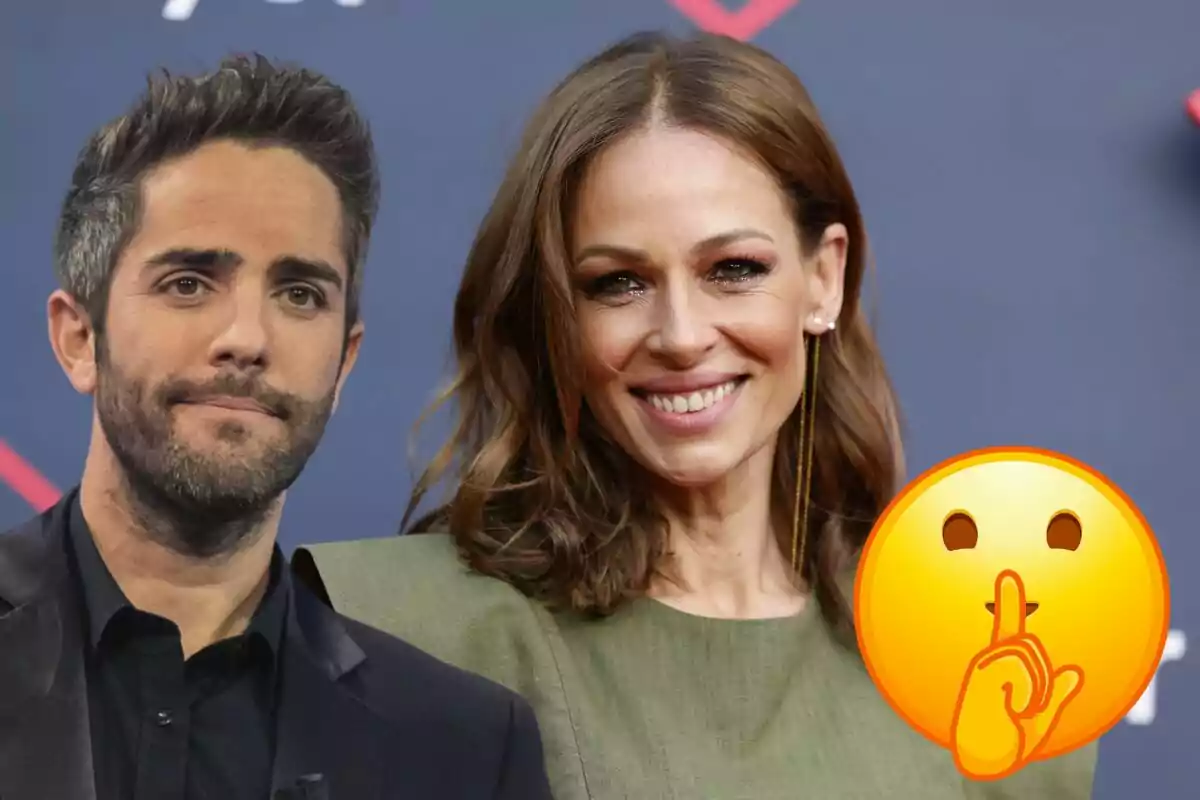 Roberto Leal i Eva González posant per a una foto amb un emoji de silenci sobre la imatge.