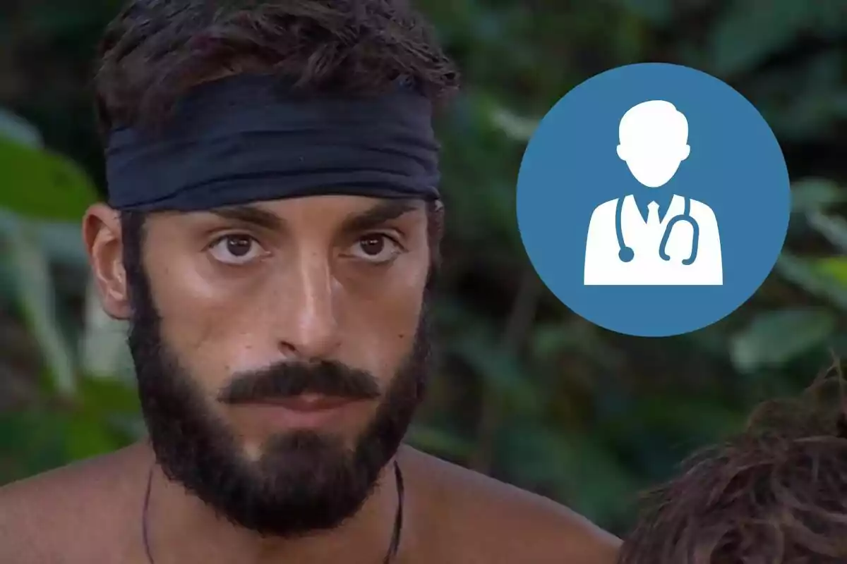Borja González amb una cinta negra al cap mira endavant amb una icona de metge en un cercle blau al seu costat.