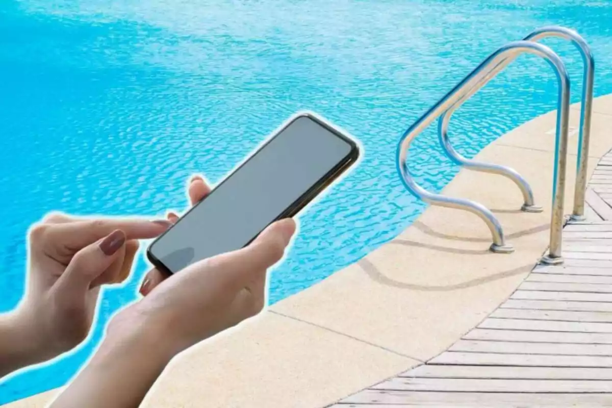 Muntatge amb un telèfon mòbil i una piscina de fons