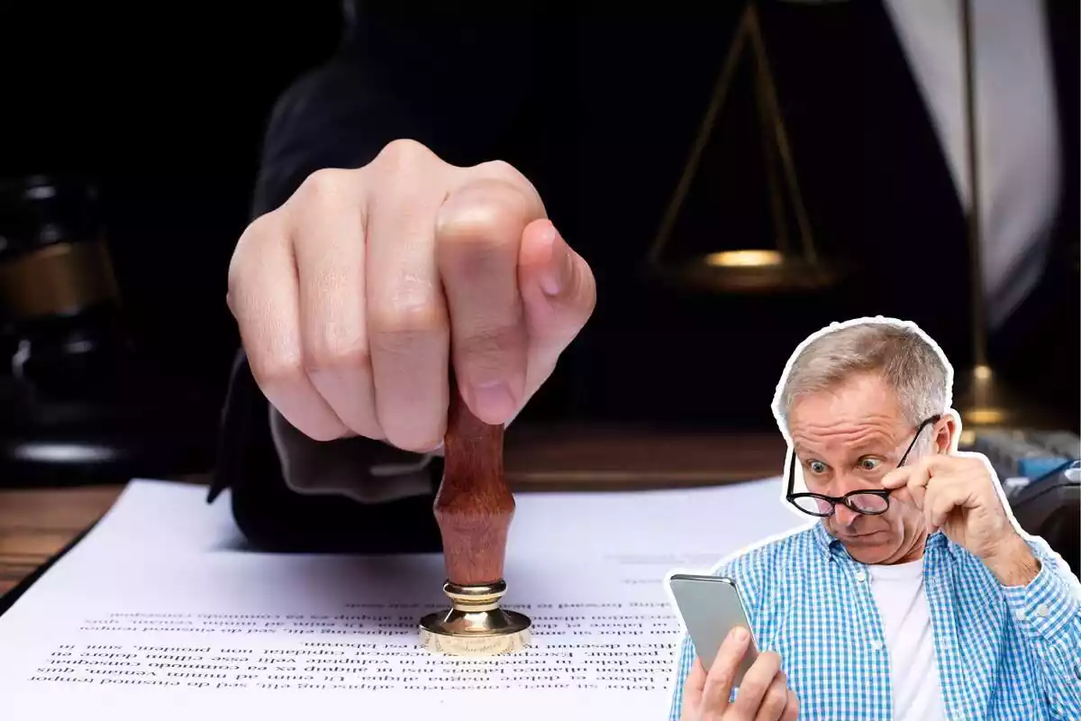 Imatge de fons d'una persona segellant un document, amb una altra imatge d'un home sorprès mirant un telèfon