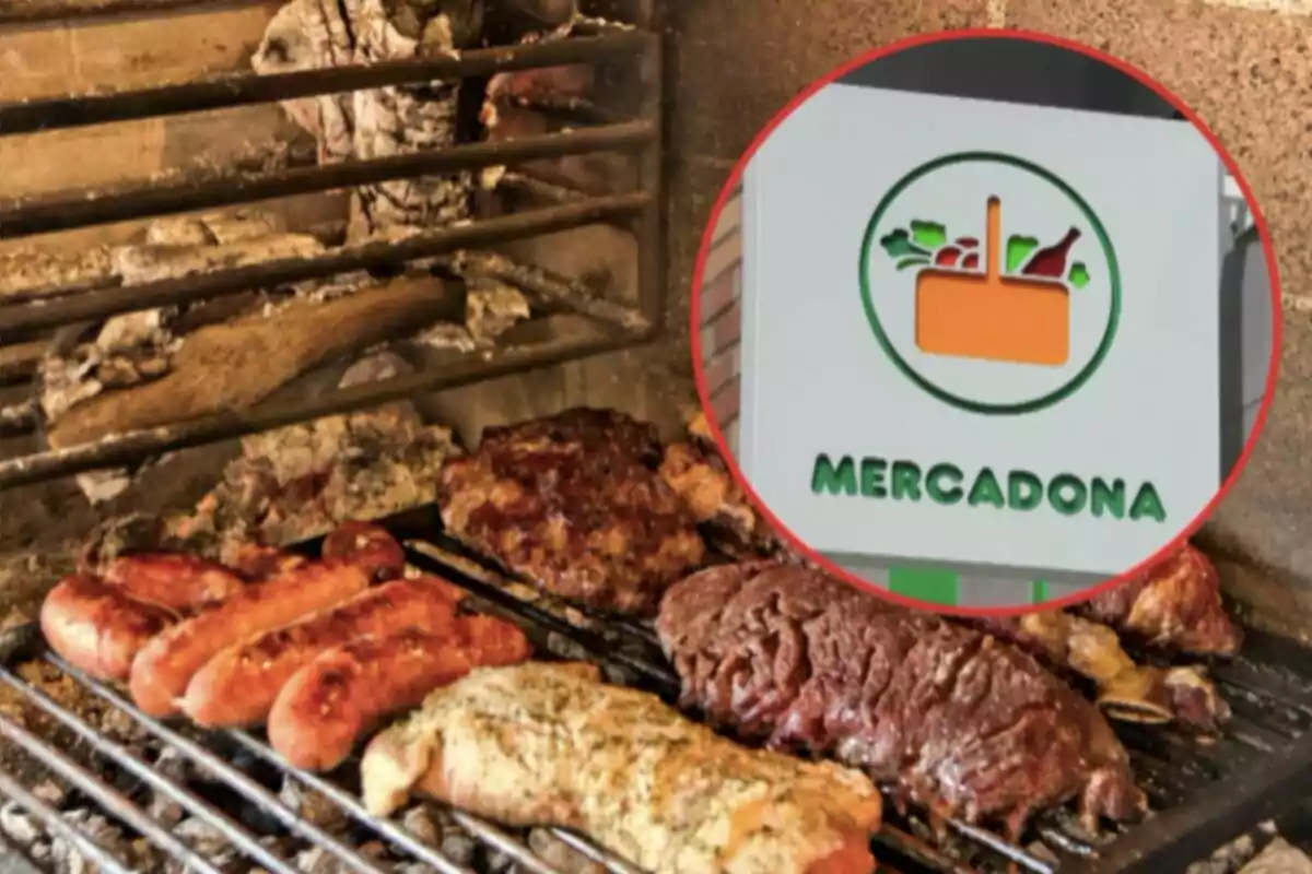 Carn i salsitxes rostint-se en una graella amb un logotip de Mercadona en un cercle superposat. Carn i salsitxes rostint-se en una graella amb un logotip de Mercadona en un cercle superposat.