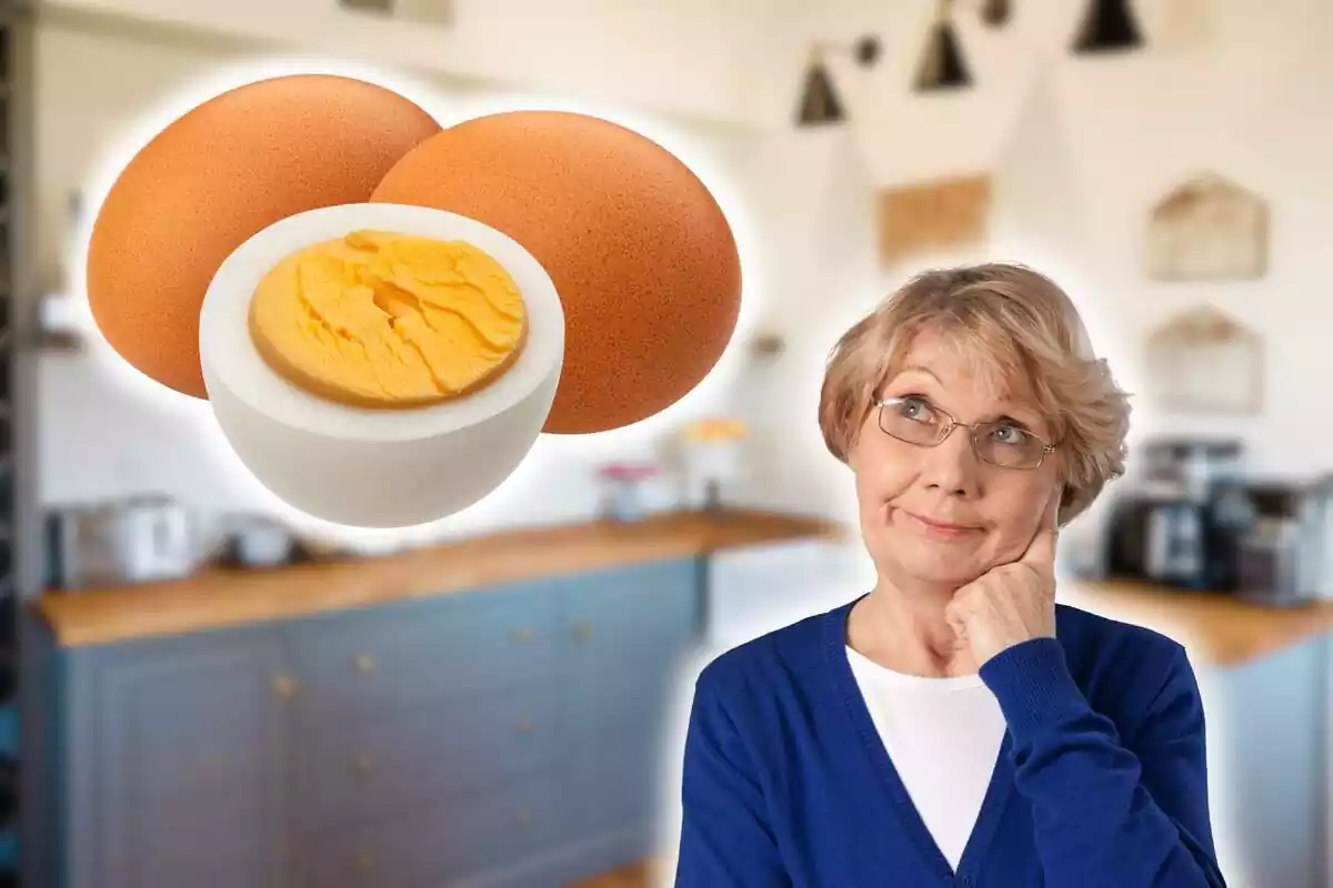 Dona major pensativa i imatge de tres ous amb fons difuminat d'una cuina