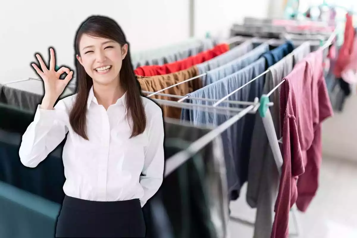 Montaje con ropa tendida en un tendedero y japonesa haciendo gesto de 'ok' con la mano Montaje con ropa tendida en un tendedero y japonesa haciendo gesto de 'ok' con la mano