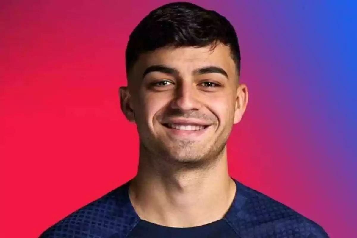 Primer pla de Pedri somrient en el F.C.Barcelona Primer pla de Pedri somrient en el F.C.Barcelona