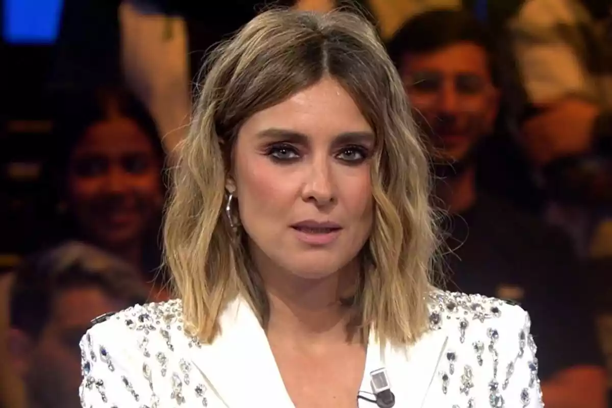 Captura d'un primer pla de Sandra Barneda al debat final de l'Illa de les Temptacions Captura d'un primer pla de Sandra Barneda al debat final de l'Illa de les Temptacions