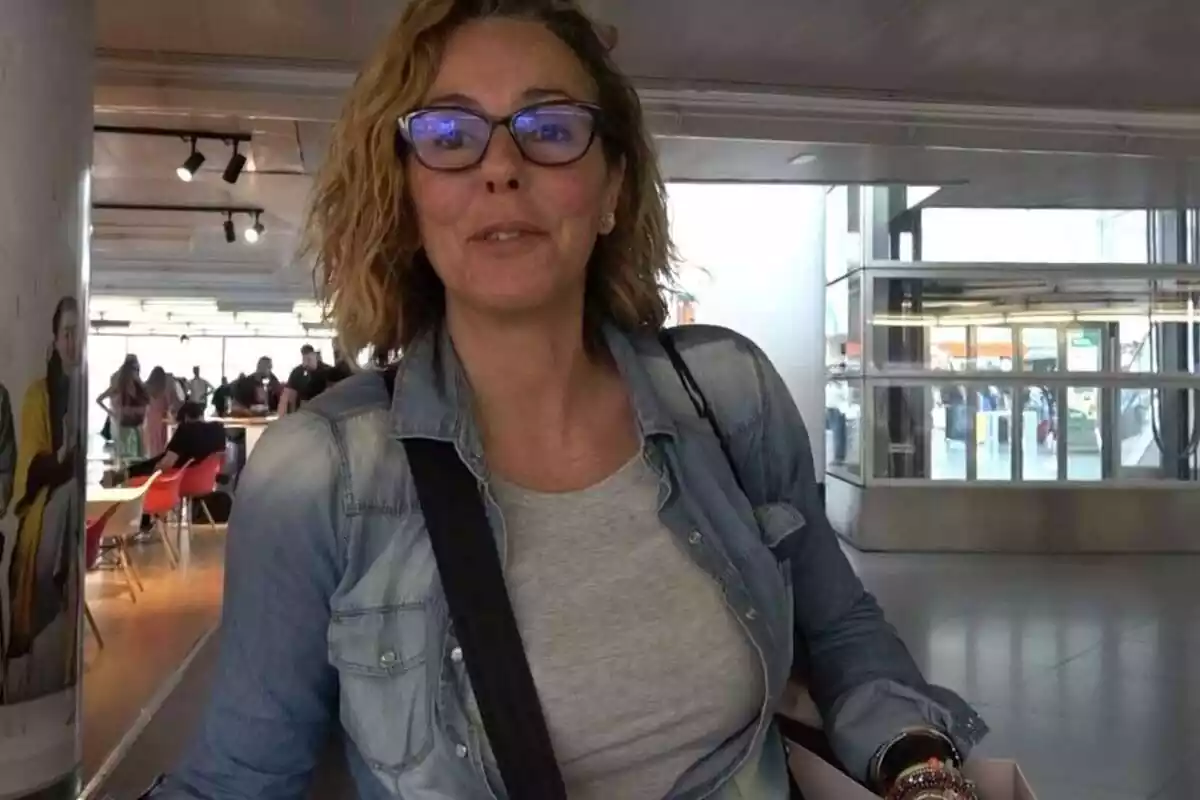 Rocío Carrasco a l'aeroport amb les maletes