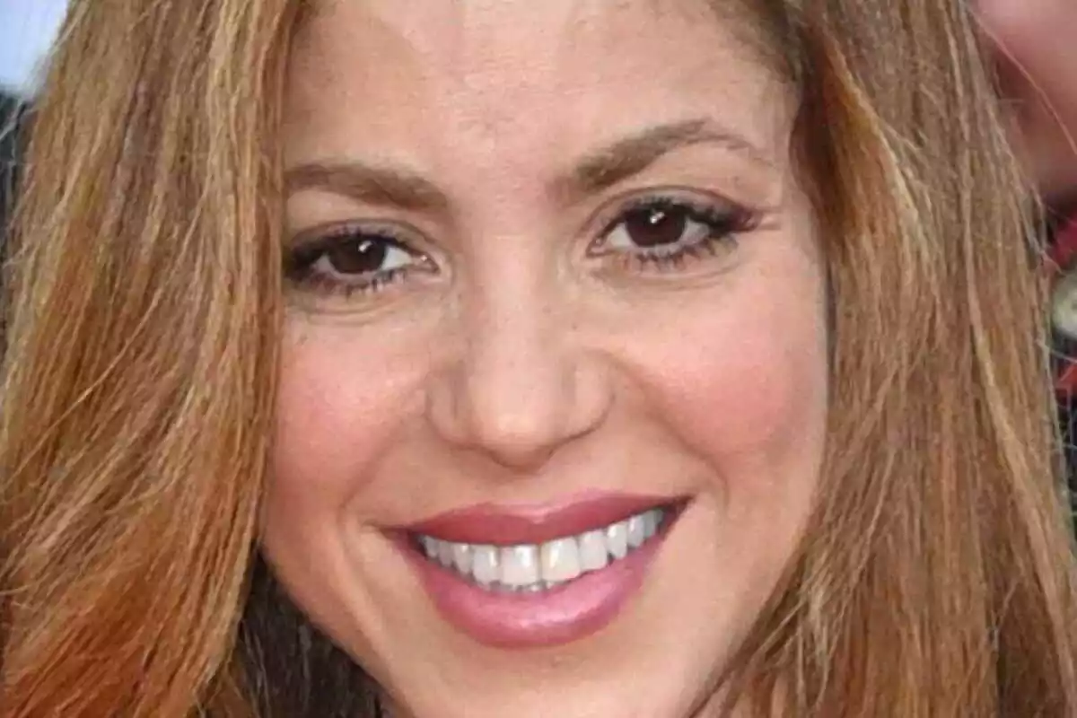 Imatge primer pla de Shakira al Festival de Cannes somrient