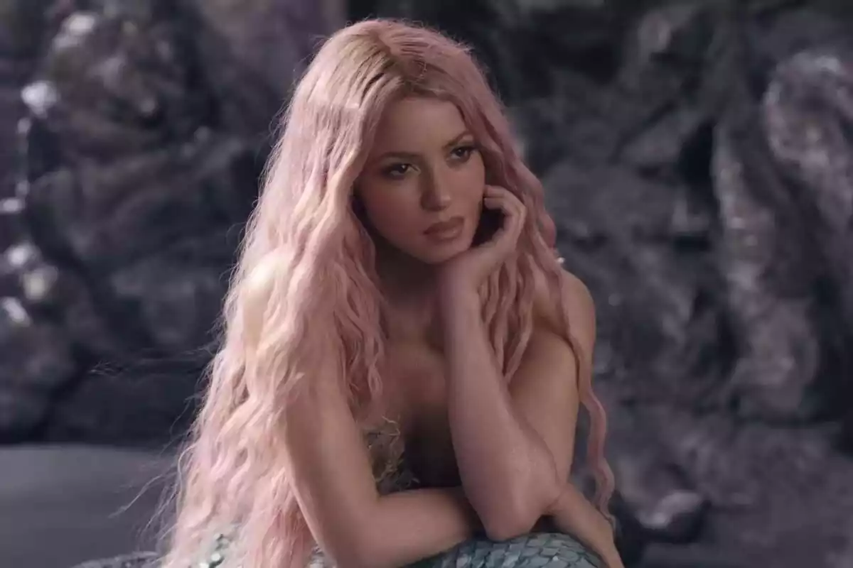 Imatge de Shakira en el vídeoclip de 'Copa Vacía'