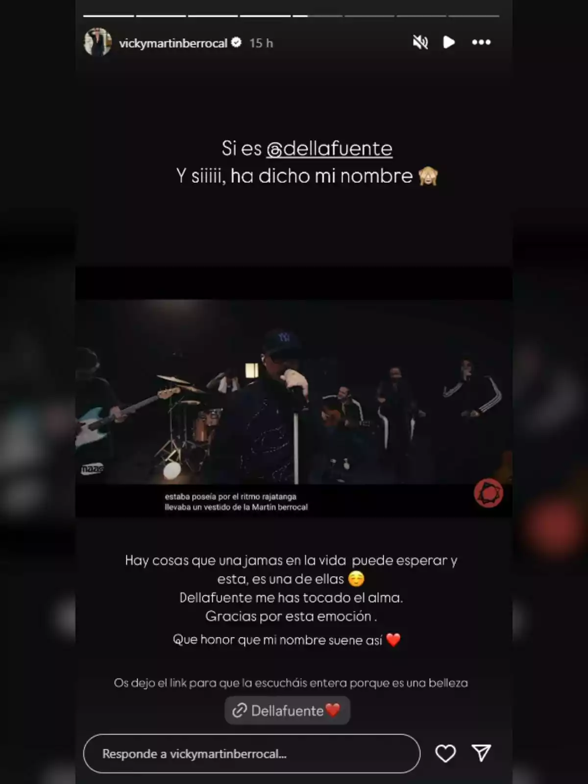 Història d’Instagram on una persona comparteix la seva emoció perquè el cantant Dellafuente esmenta el seu nom en una cançó, acompanyada d’un vídeo musical i un missatge d’agraïment i orgull Història d’Instagram on una persona comparteix la seva emoció perquè el cantant Dellafuente esmenta el seu nom en una cançó, acompanyada d’un vídeo musical i un missatge d’agraïment i orgull