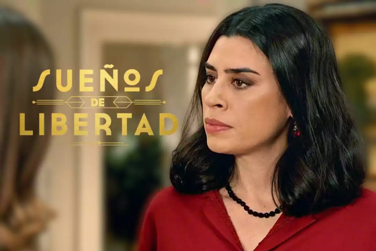 Roser Tapias de cabell fosc amb expressió seriosa, al costat del text "Sueños de Libertad".