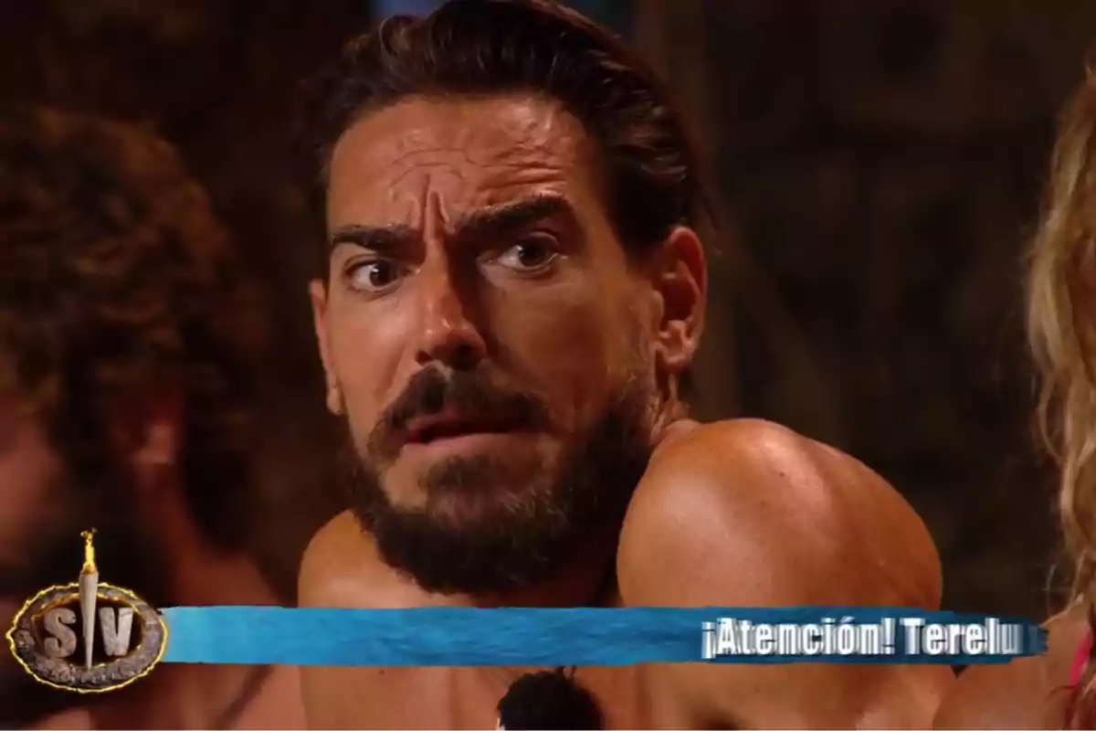 Damián Quintero amb expressió de sorpresa o preocupació en un programa de televisió. Captura de 'Supervivientes'. Damián Quintero amb expressió de sorpresa o preocupació en un programa de televisió. Captura de 'Supervivientes'.