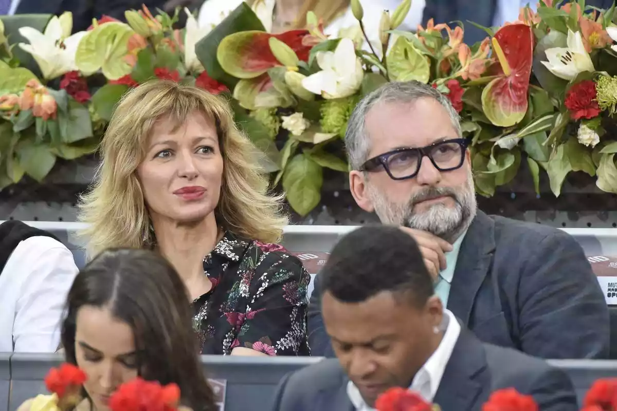 Plànol curt de Susanna Grisoo i Carles Torres veient el Mútua Madrid Open el 2019