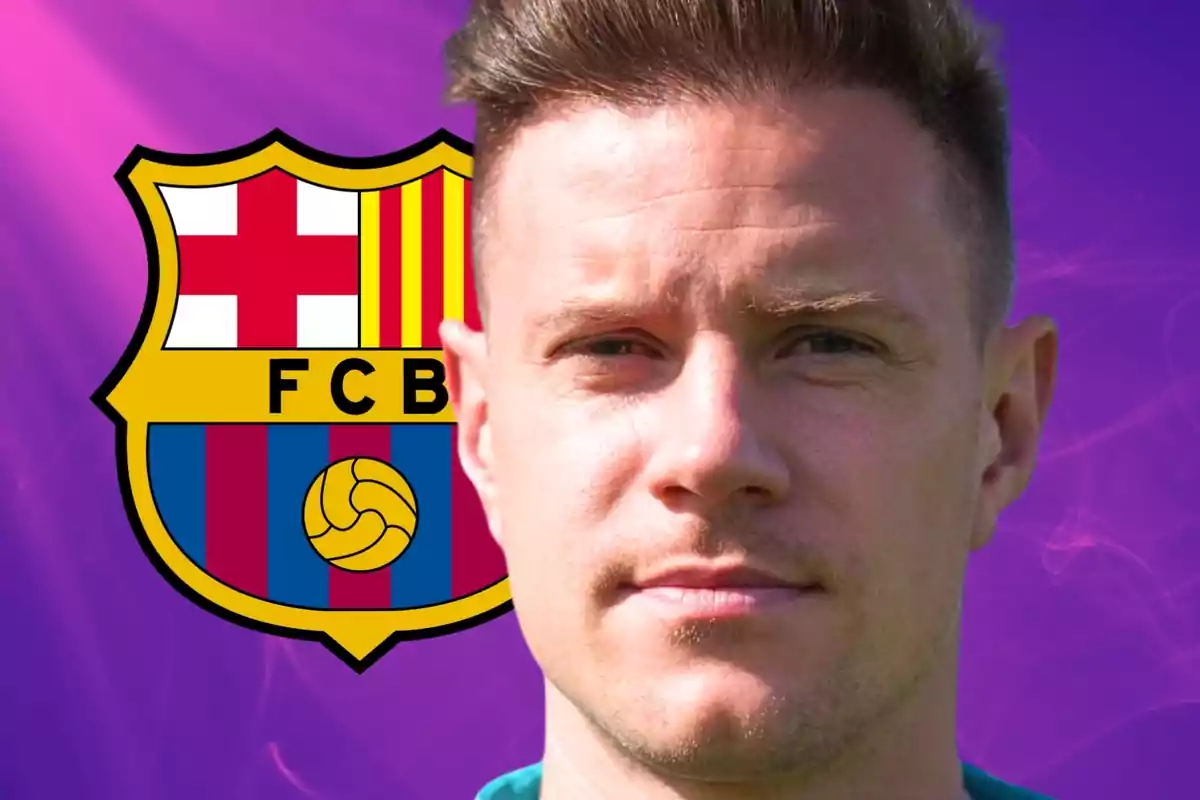A man in front of the FC Barcelona crest with a purple background.