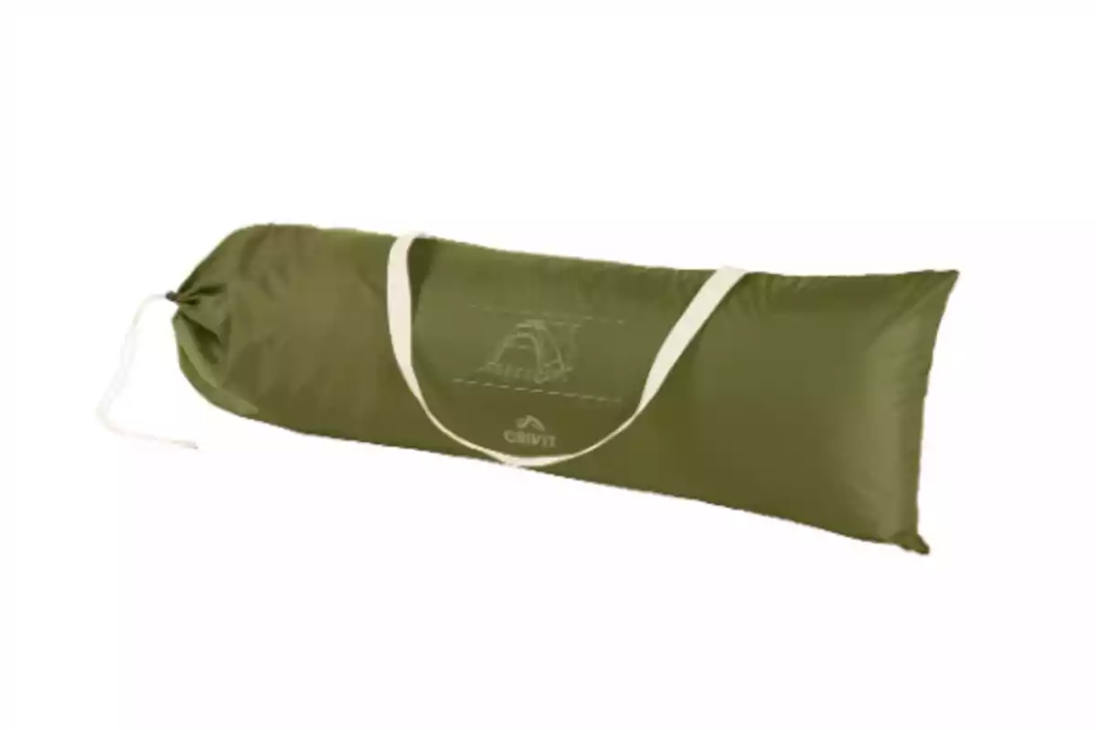 Bossa de transport verda amb nanses blanques per a tenda de campanya. Bossa de transport verda amb nanses blanques per a tenda de campanya.