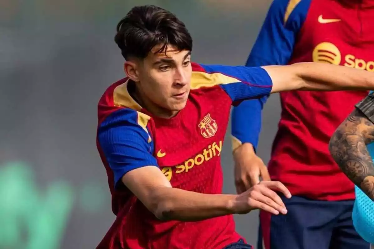 Toni Fernández durante un entrenamiento con el FC Barcelona