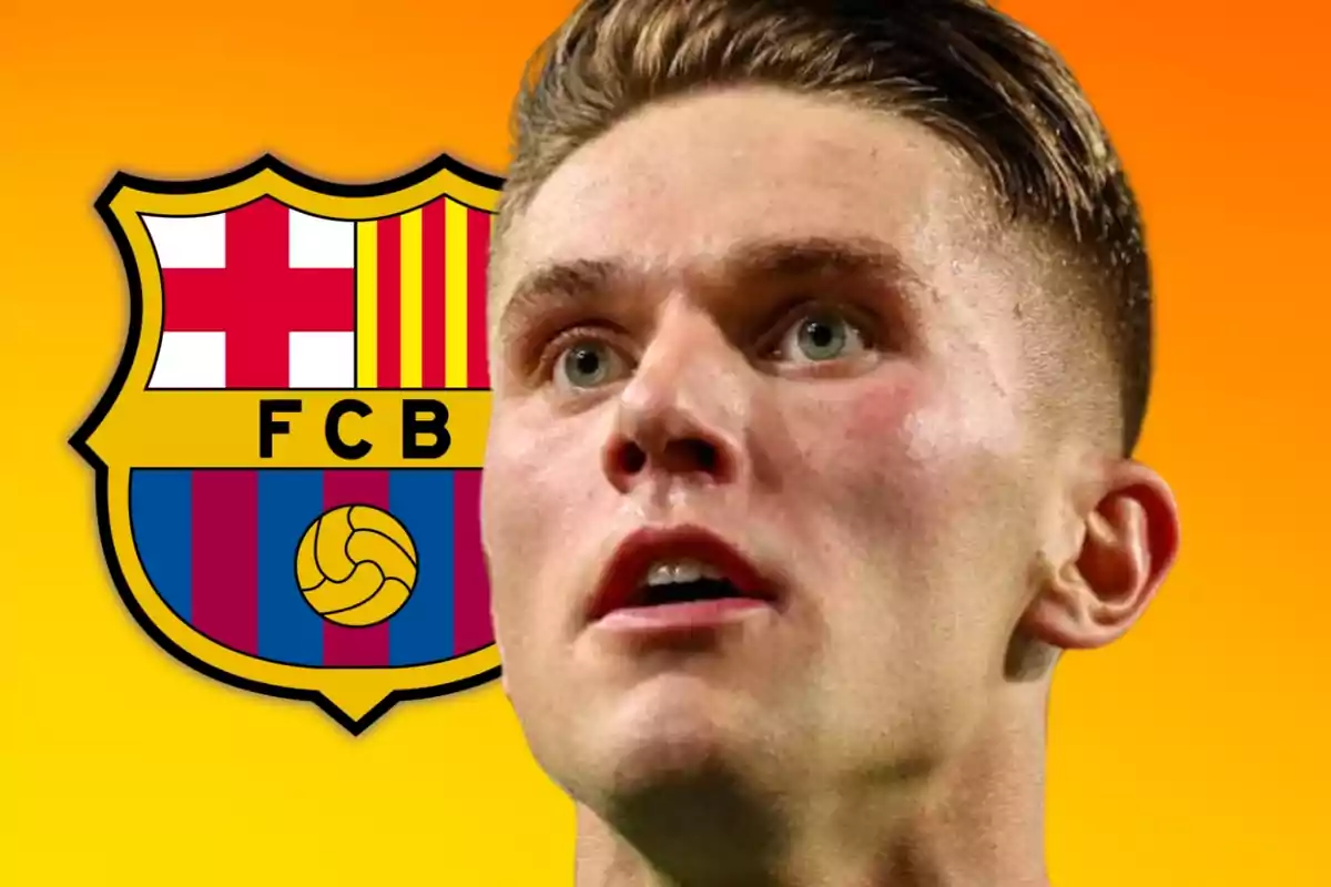 Un jugador de fútbol con el escudo del FC Barcelona de fondo sobre un fondo naranja. Un jugador de fútbol con el escudo del FC Barcelona de fondo sobre un fondo naranja.
