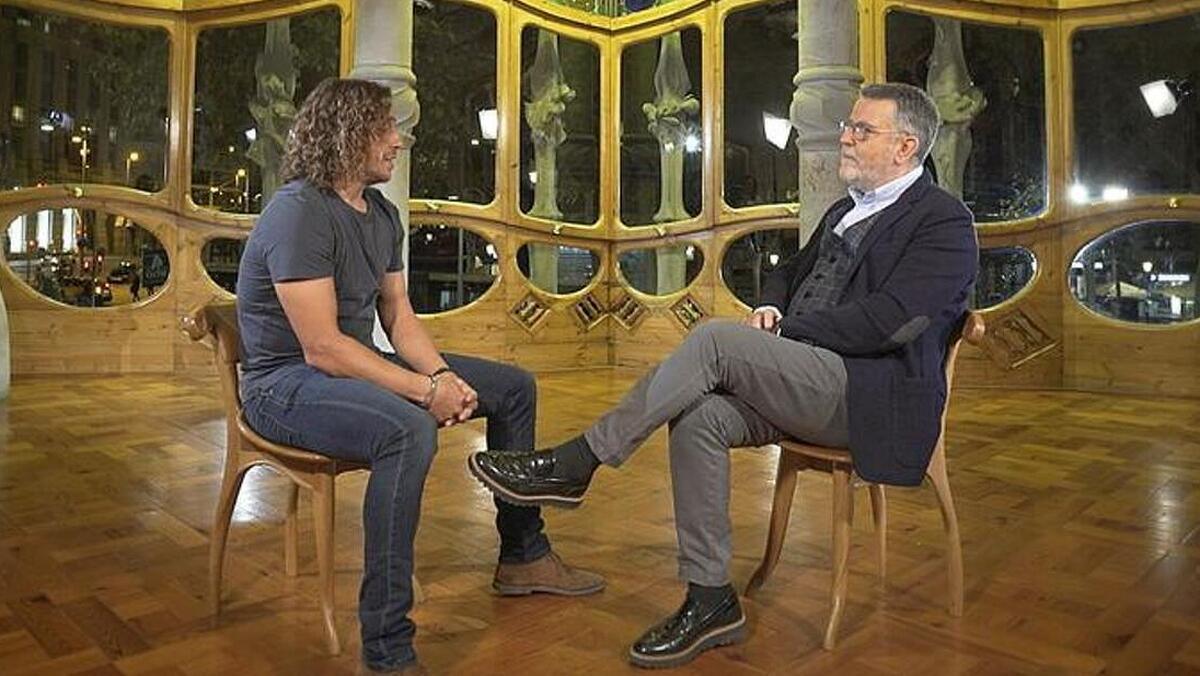 Carles Puyol amb Lluís Canut a  'Quan s'apaguen els llums' de TV3