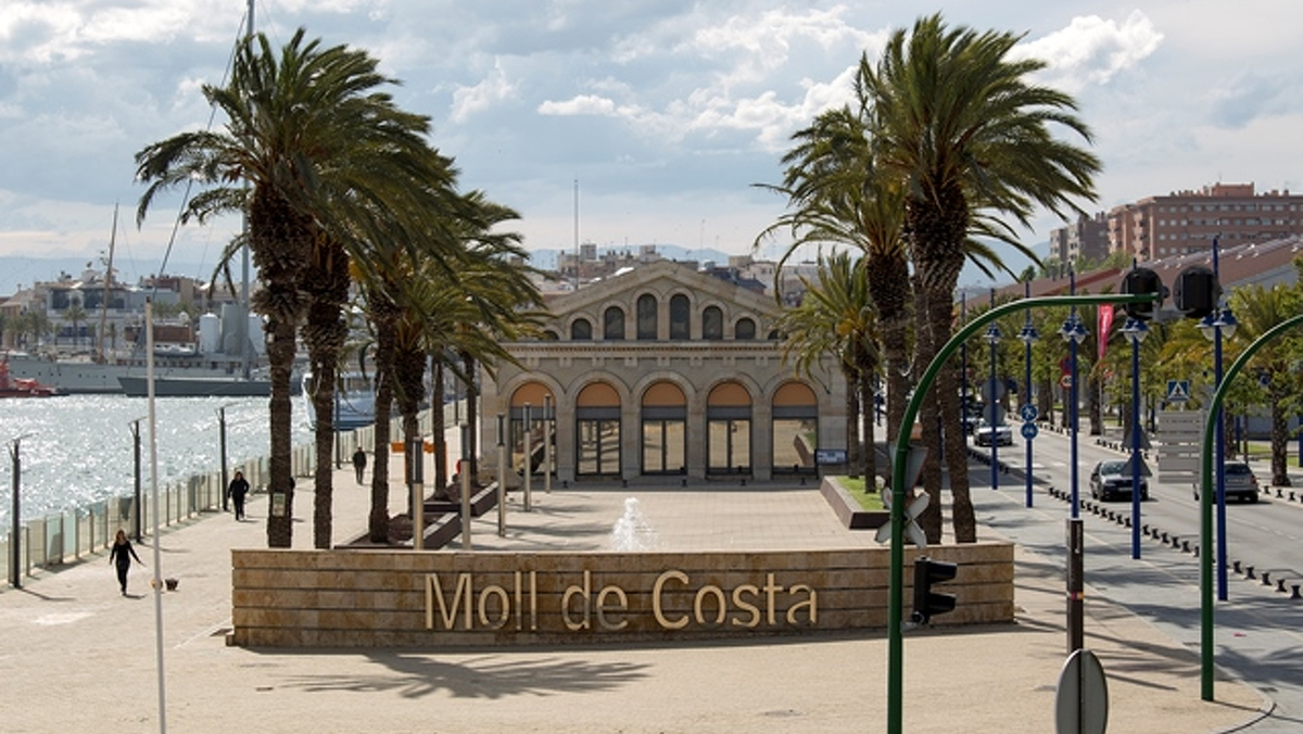 El Moll de Costa acull les activitats de les 'Nits del Serrallo'.