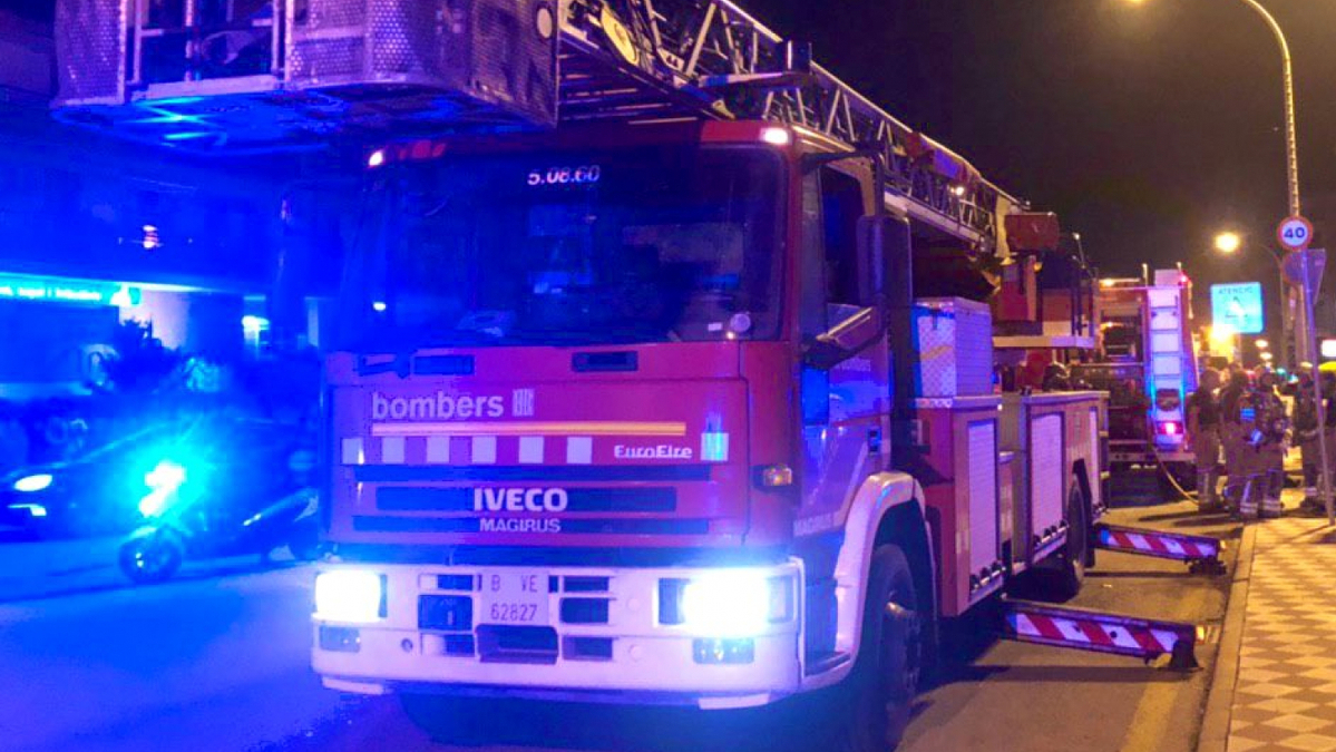 L'incendi ha obligat a mobilitzar sis dotacions dels Bombers de la Generalitat