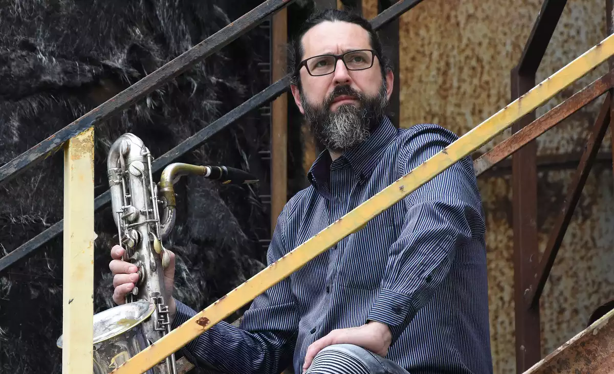 El saxofonista Iván Sáez és el director de la formació de jazz Seismic.