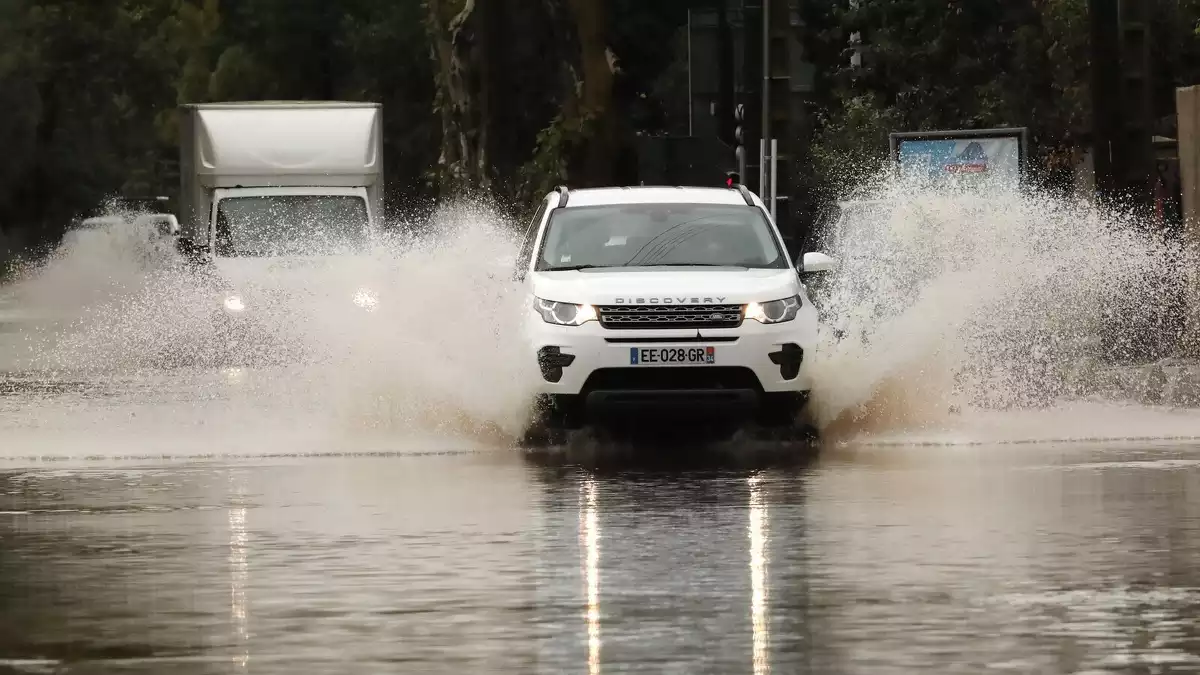 El temporal ha deixat greus inundacions i fortes ventades a França
