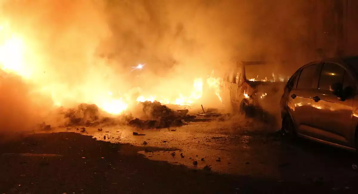 Cotxes cremant en els aldarulls contra la sentència a Barcelona