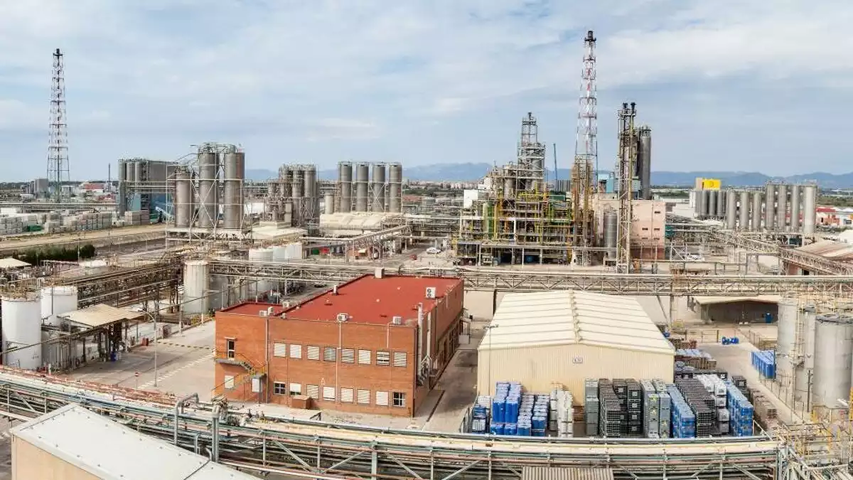 Imatge panoràmica de la fàbrica BASF Tarragona, a la Canonja