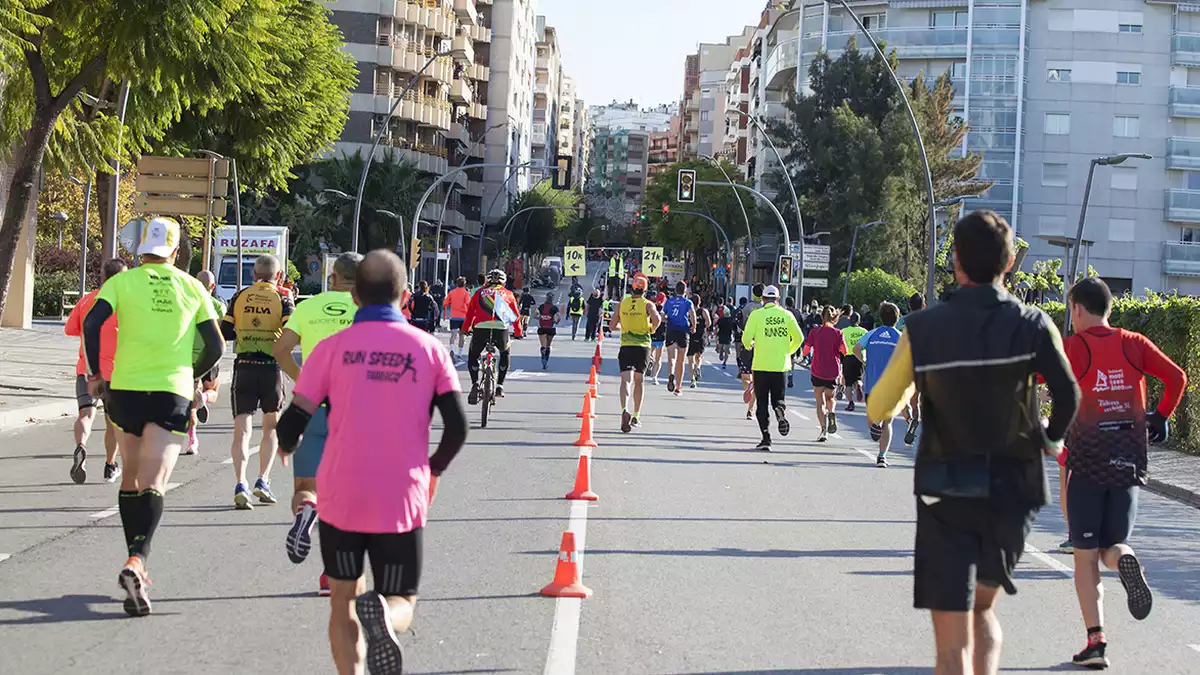 Més de 1.500 atletes corren en la Mitja Marató Ciutat de Tarragona més sostenible