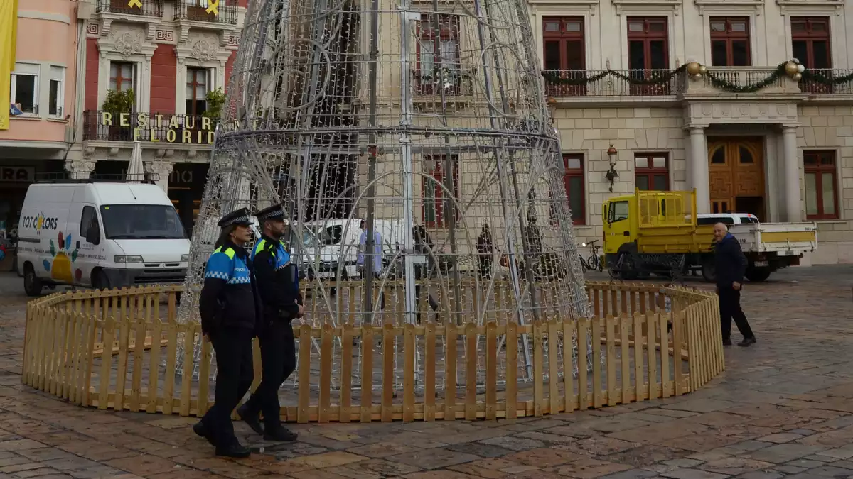 Patrulla de la Guàrdia Urbana durant la campanya de Nadal