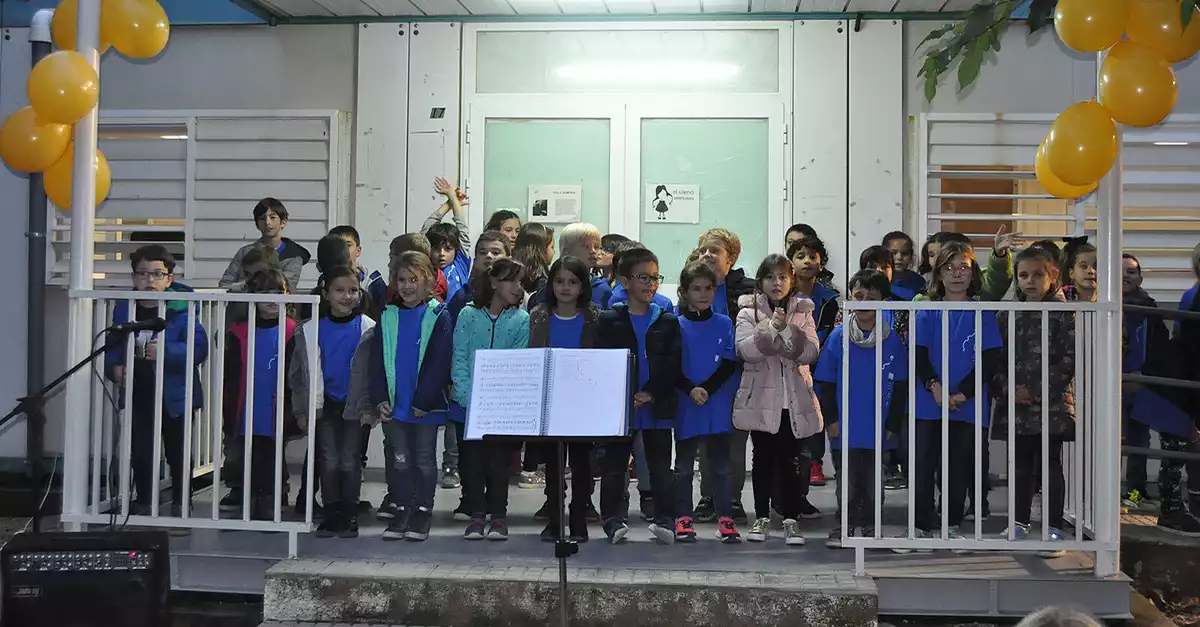 Imatge d'alumnes de l'Escola de Música de Cambrils durant la celebració de Santa Cecília 2018.