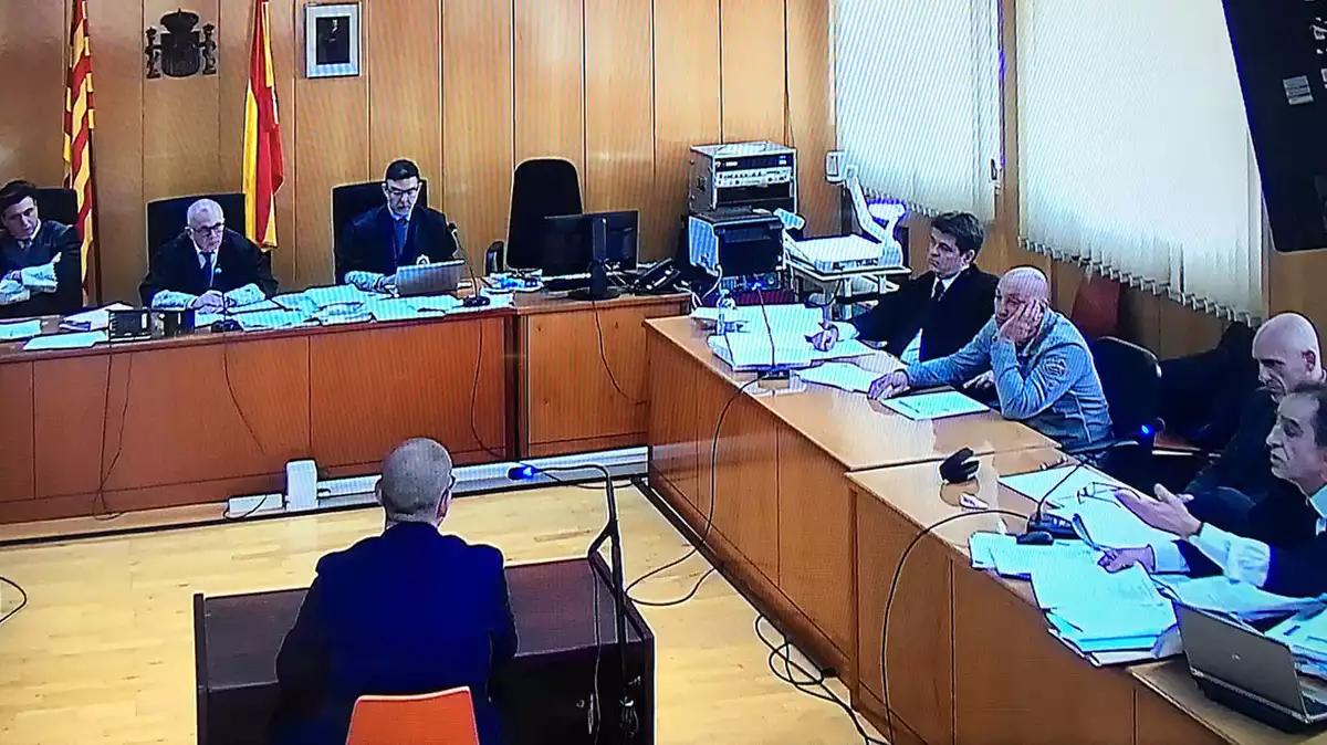 Imatge del judici contra dos Mossos de Vila-seca a l'Audiència de Tarragona.