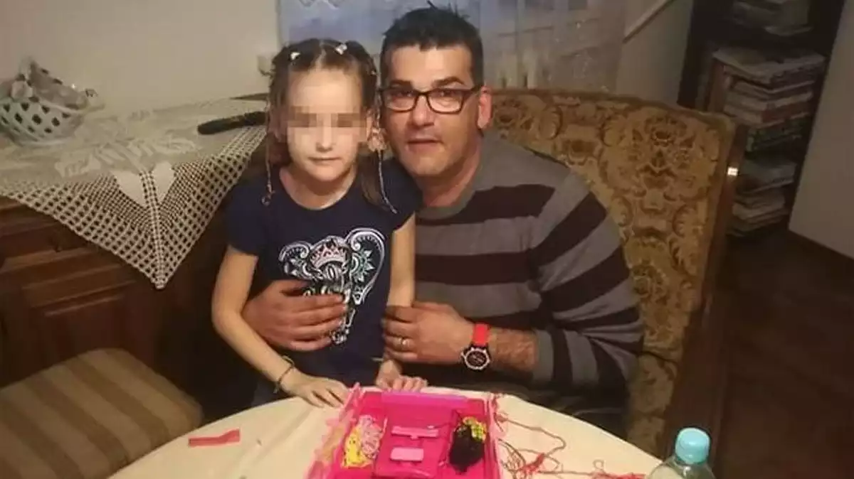 Enric i la seva filla Daniela, segrestada per la seva mare a Polònia des del 2016