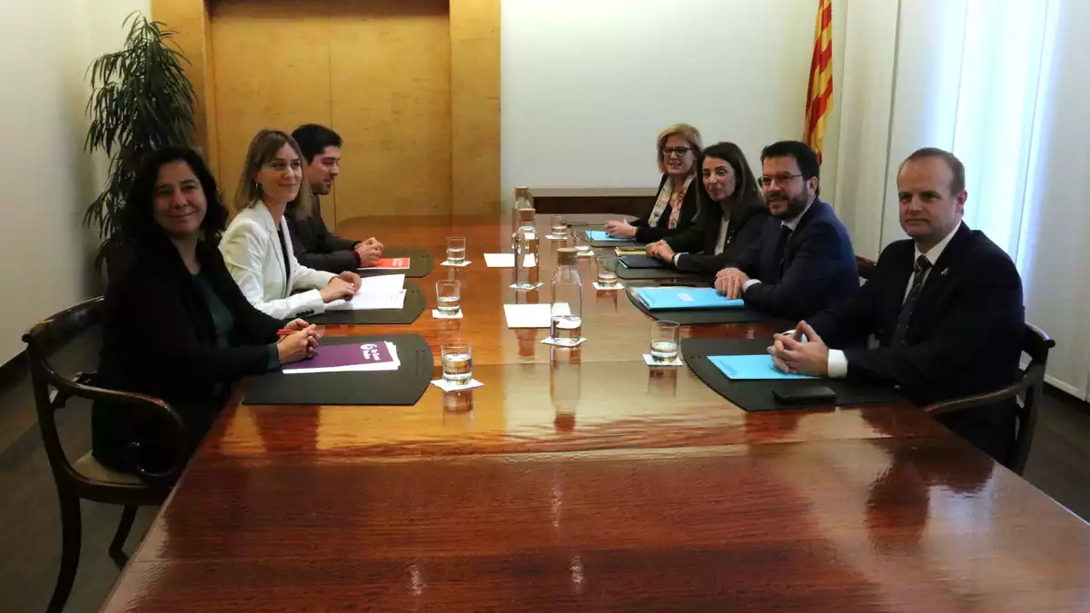 Reunió del vicepresident del Govern, Pere Aragonès, la portaveu, Meritxell Budó, i representants de CatECP