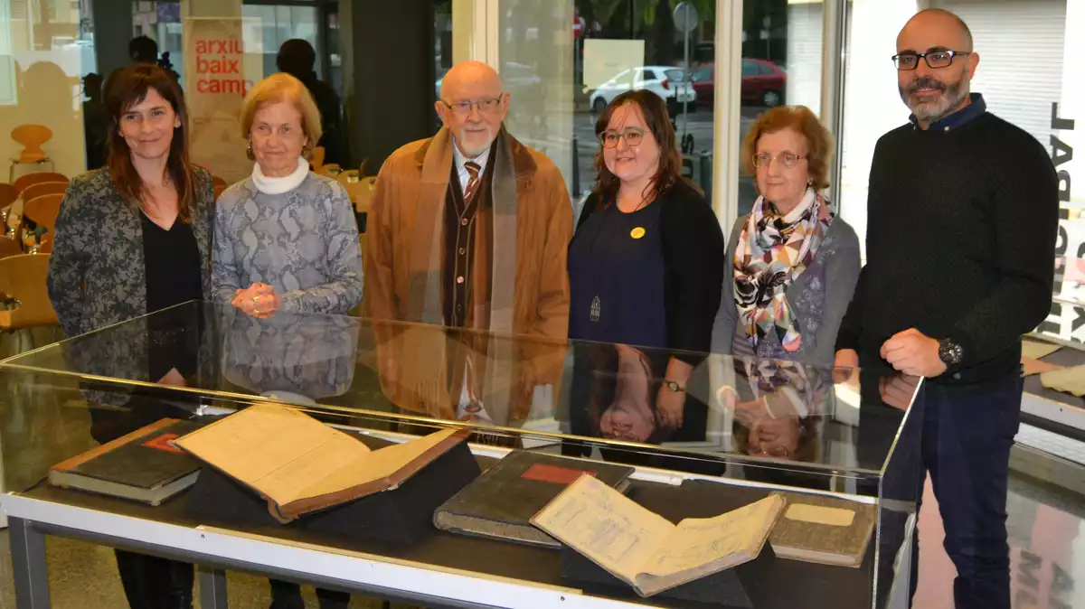 Donació dels fons comercial de Vidres Sanromà i del fons familiar Sanromà a l'Arxiu Municipal de Reus