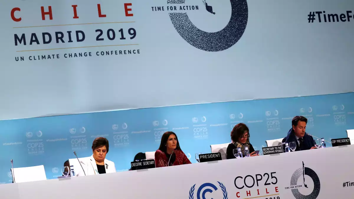 La presidència de la COP25 en una trobada amb les 200 delegacions participants, el 14 de desembre del 2019