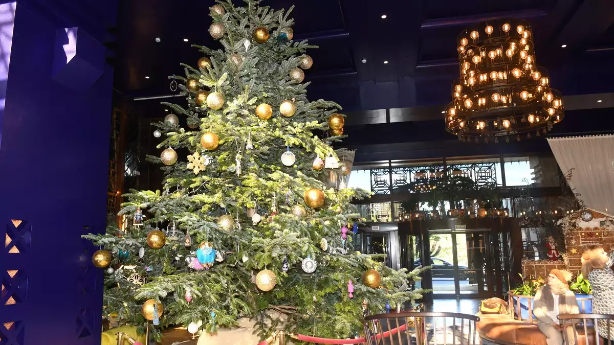 L'arbre de Nadal més car del món, situat a l'Hotel Bahía de Estepona (Màlaga)