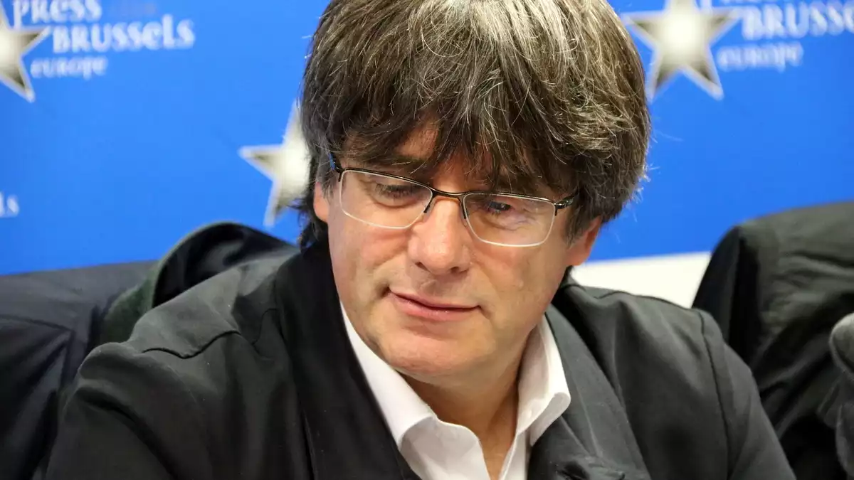 Carles Puigdemont durant el seguiment de JxCat de la nit electoral per les eleccions del 10-N al Press Club de Brussel·les, el 10 de novembre del 2019