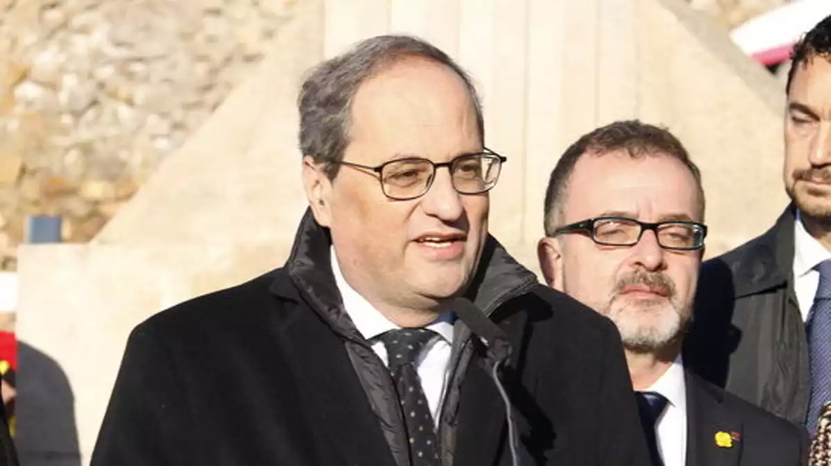 El president de la Generalitat, Quim Torra, durant l'ofrena a Macià el 25 de desembre deel 2019