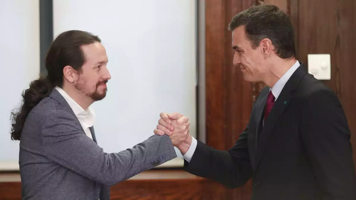 Pablo Iglesias i Pedro Sánchez en la presentació del seu acord de govern, el 12 de novembre de 2019.