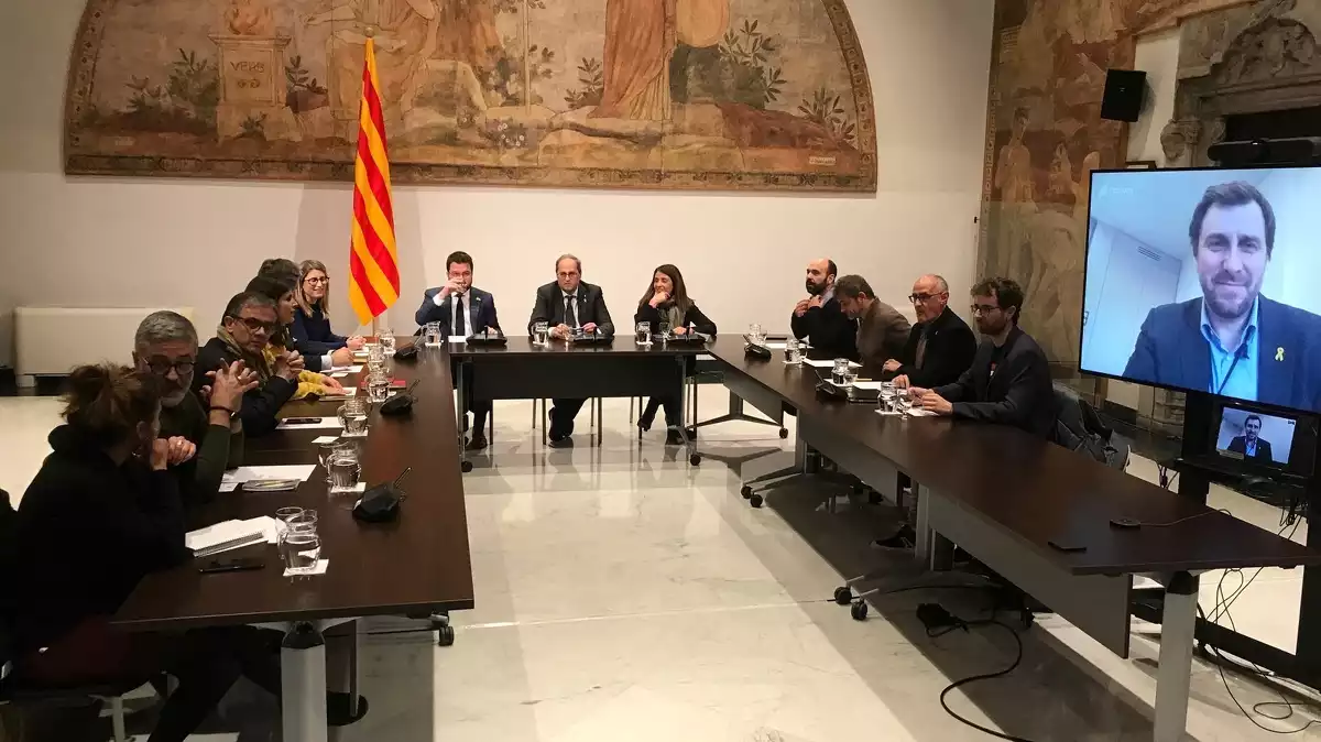 Reunió de Torra, Aragonès i Budó amb els partits i entitats independentistes el 15 de gener del 2020
