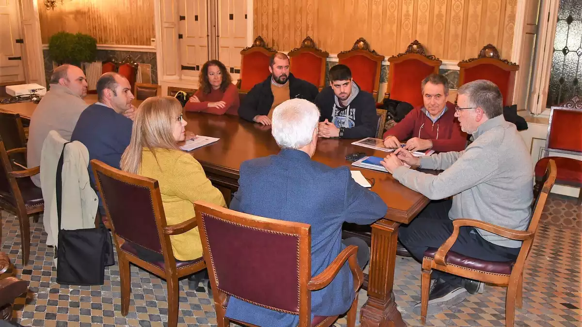 El govern de Tarragona es va reunir aquest dilluns a la tarda amb les entitats en defensa del ferrocarril