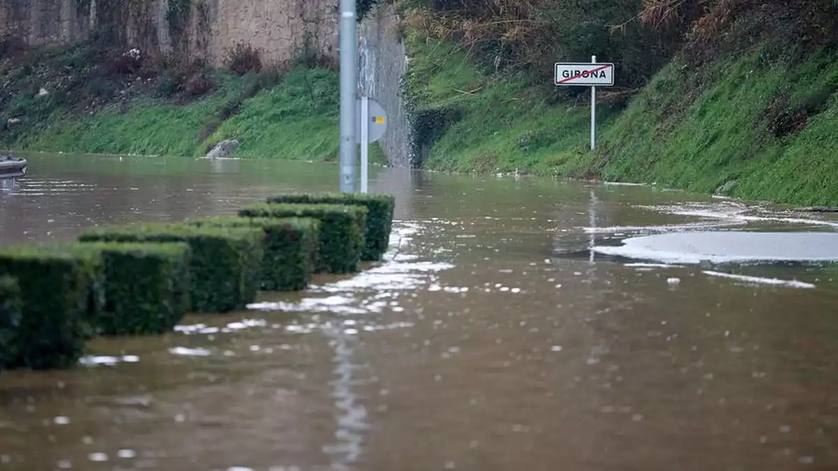 Imatge de la sortida de Girona inundada