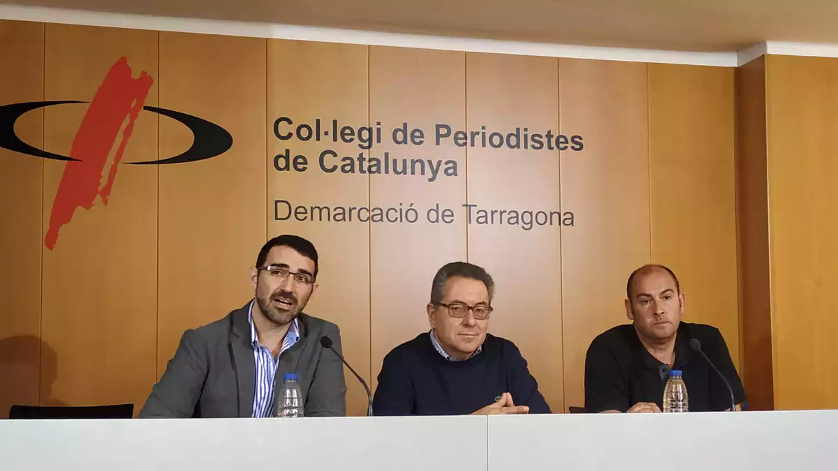 Ricard Riol, Daniel Pi i Carlos Montejano durant la presentació de la denúncia feta a Fiscalia.