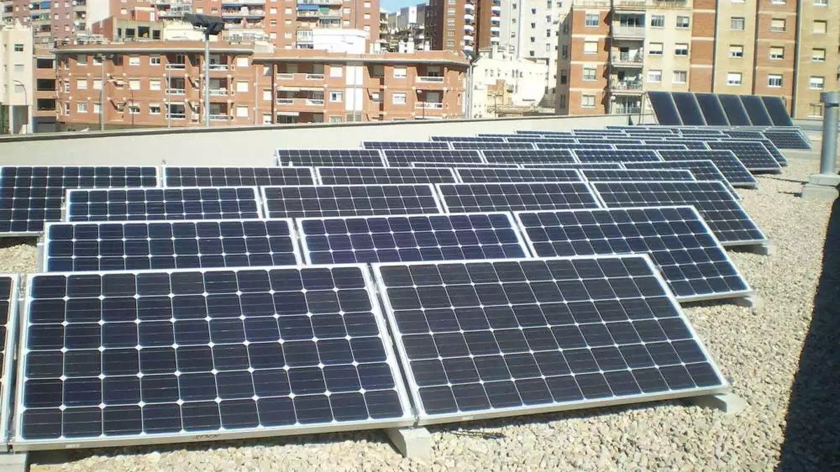 Instal·lació municipal de l'Ajuntament de Reus de plaques fotovoltaiques