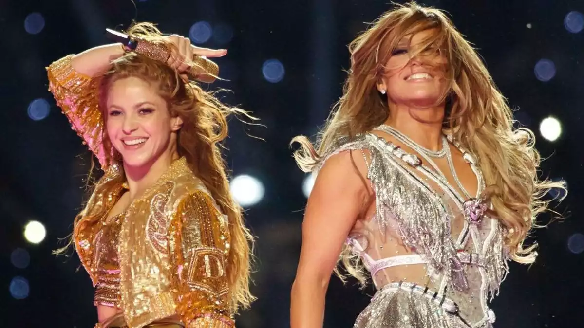 Shakira i Jennifer López actuant a la Super Bowl de 2020 a Miami
