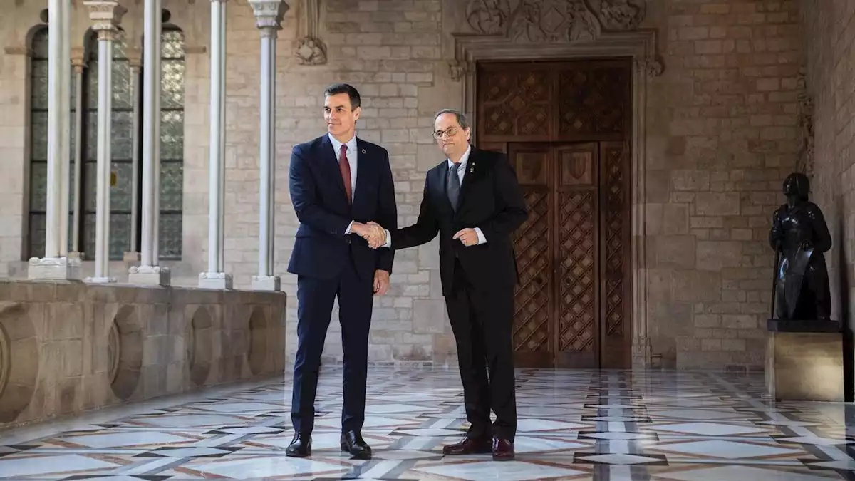 Pedro Sánchez i Quim Torra, a la seva reunió al Palau de la Generalitat el 6 de febrer de 2020.