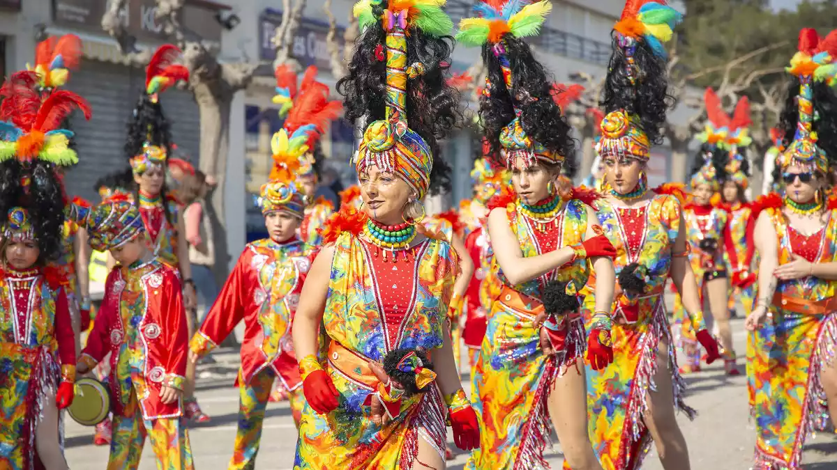 Imatge de la rua de carnaval de Roda de Berà 2020