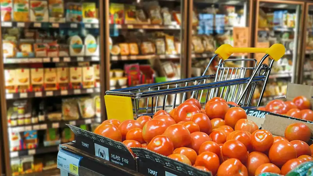 Interior supermercat